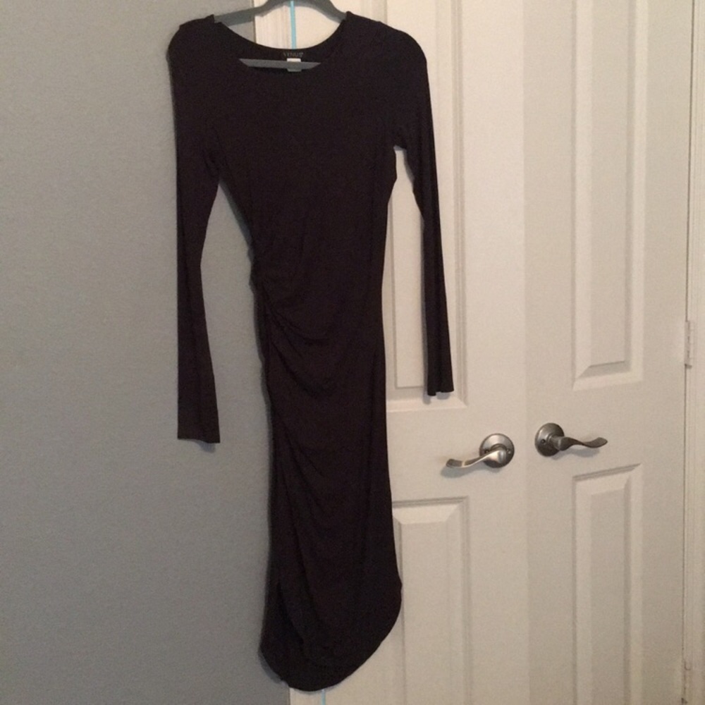 NWOT Black Long Sleeved Dress - Size Small